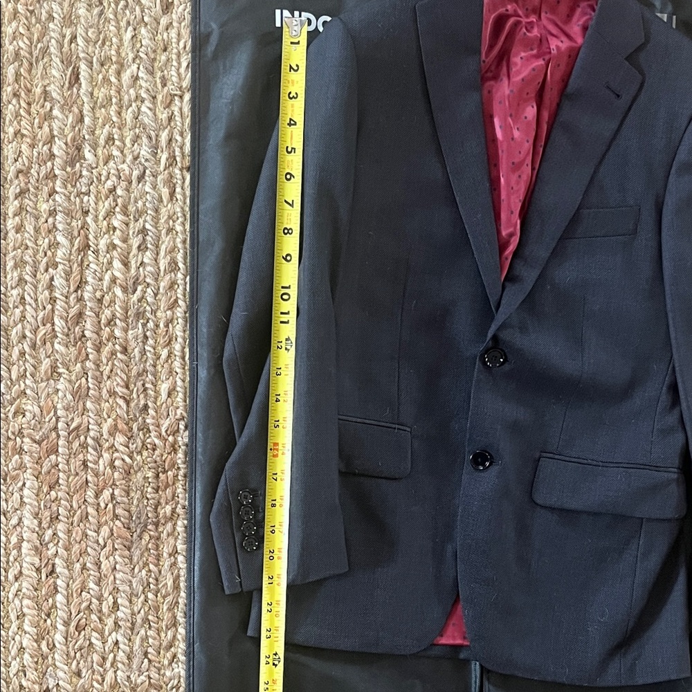 Custom Indochino charcoal wool suit. Silk burgundy lining. Jacket AND pants. - Picture 6 of 14